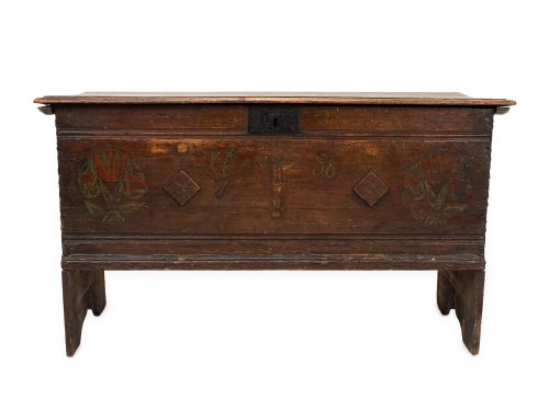 18TH CENTURY ELM AND PINE SIX PLANK COFFER WITH 19TH CENTURY FOLK ART DECORATION - ADDITIONAL PHOTO 3