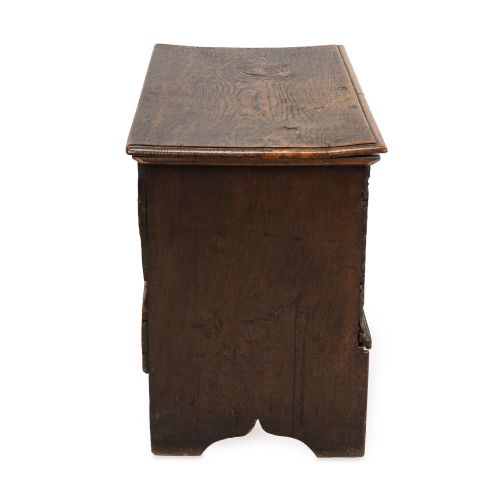 18TH CENTURY ELM AND PINE SIX PLANK COFFER WITH 19TH CENTURY FOLK ART DECORATION - ADDITIONAL PHOTO 11