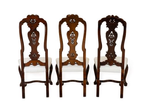 SET OF SIX ANGLODUTCH WALNUT PARCELGILT HIGHBACK DINING CHAIRS IN THE LATE 17TH CENTURY QUEEN ANNE TASTE IN THE MANNER OF DANIEL MAROT - ADDITIONAL PHOTO 5