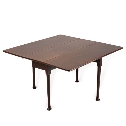 EARLY ENGLISH WALNUT DROPLEAF GATELEG TABLE LATE 17THEARLY 18TH CENTURY