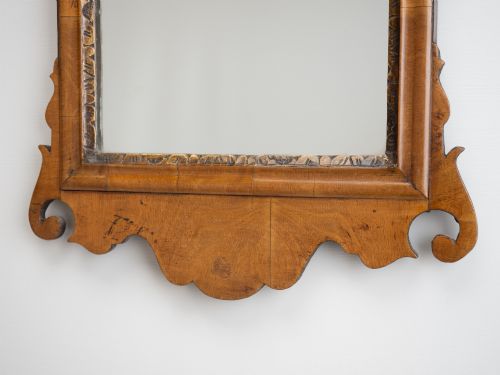 18TH CENTURY CHIPPENDALEPERIOD SYCAMORE ROCOCO SMALL FRETWORK MIRROR WITH GILT SLIP CIRCA 17601780 GEORGIAN GEORGE III - ADDITIONAL PHOTO 5