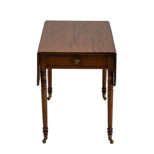fig 3. Late Georgian Mahogany Pembroke Breakfast Table c.1800–1820