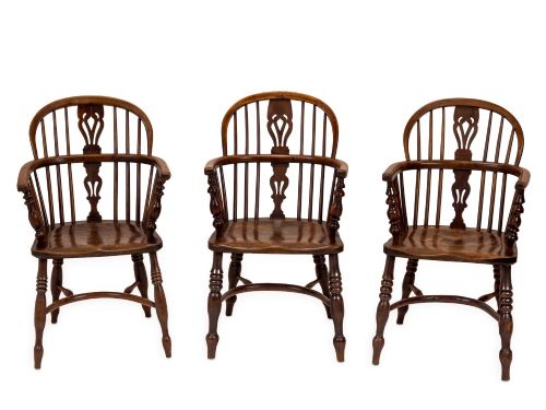 MATCHED SET OF SIX EARLY 19TH CENTURY ENGLISH YEW ELM WINDSOR ARMCHAIRS WITH CRINOLINE STRETCHERS C18201840 - ADDITIONAL PHOTO 1