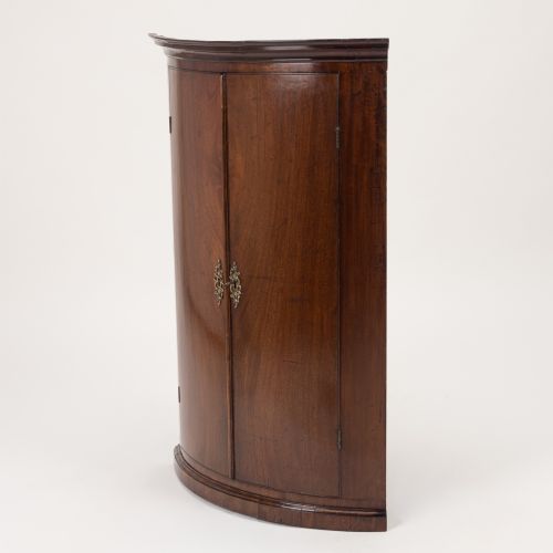 GEORGE III MAHOGANY BOWFRONT HANGING CORNER CUPBOARD WITH SPICE DRAWERS C17601780 - ADDITIONAL PHOTO 2