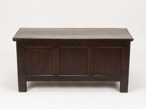 EARLY 18TH CENTURY ENGLISH OAK THREEPANEL COFFER C17201740 - ADDITIONAL PHOTO 1