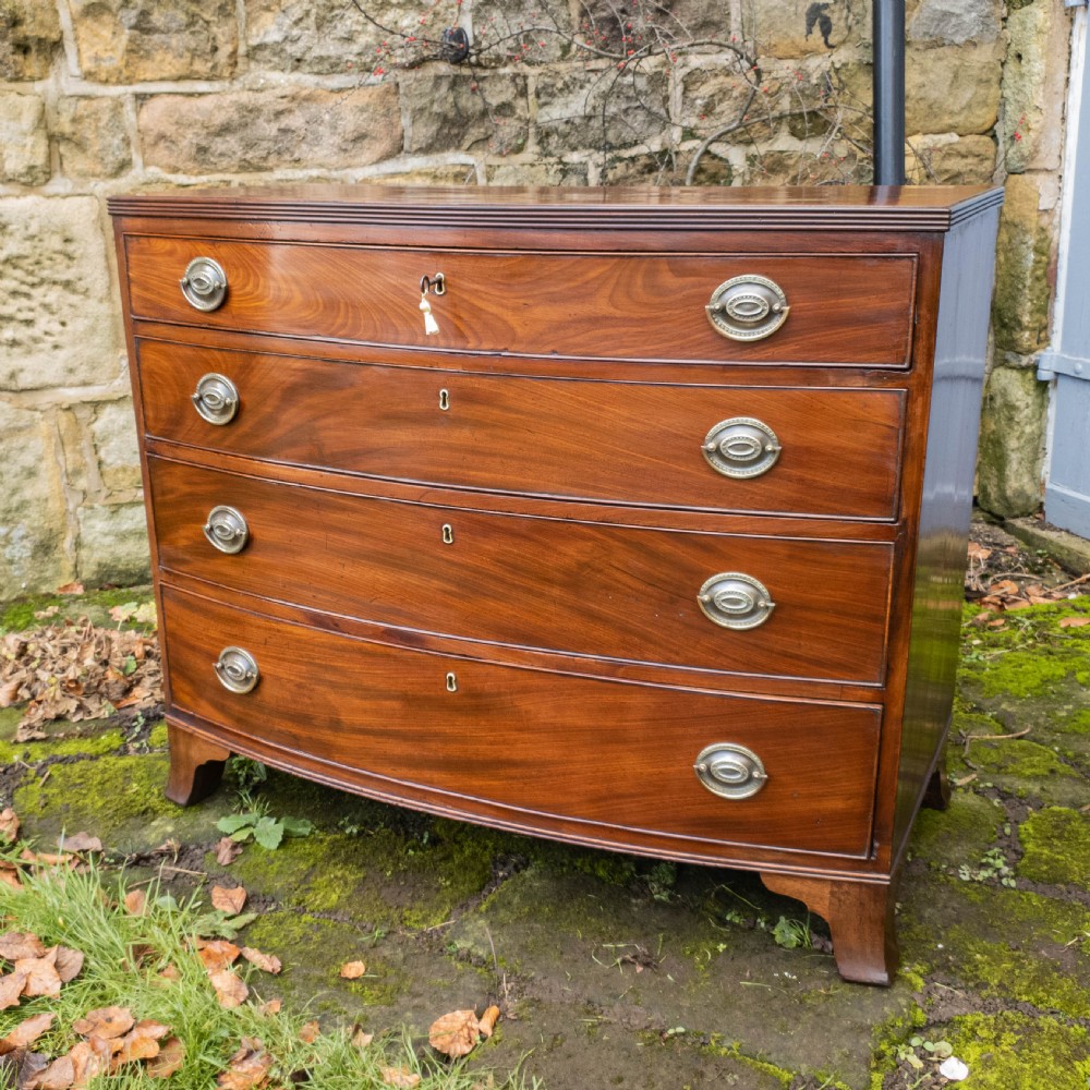 Georgian Mahogany Bow Front Chest of Drawers C1800 (George III) View II