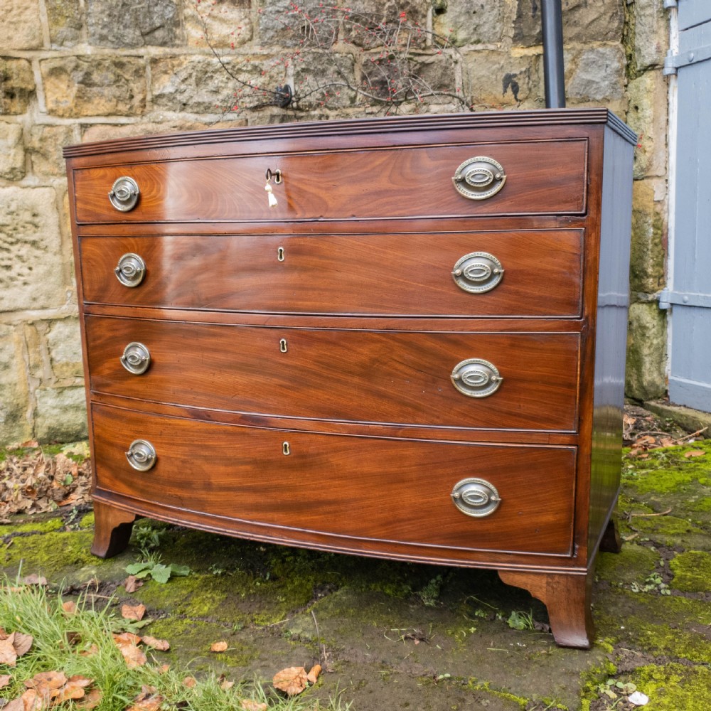 Georgian Mahogany Bow Front Chest of Drawers C1800 (George III) View V