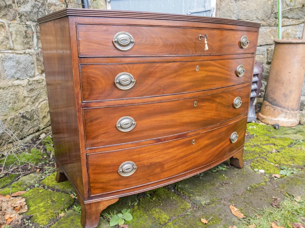 Georgian Mahogany Bow Front Chest of Drawers C1800 (George III) View VII