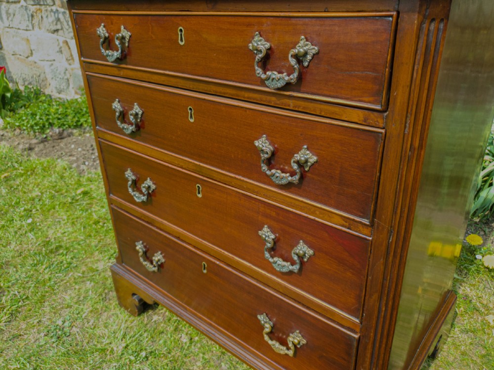 Georgian Small Bachelors Mahogany Chest of Drawers C1790 (George III) View VIII