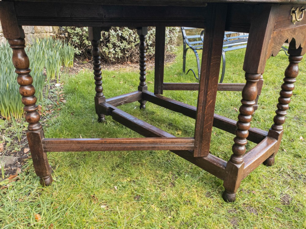 C17th & Later Small Oak Oval Gateleg Country Dining Table View X