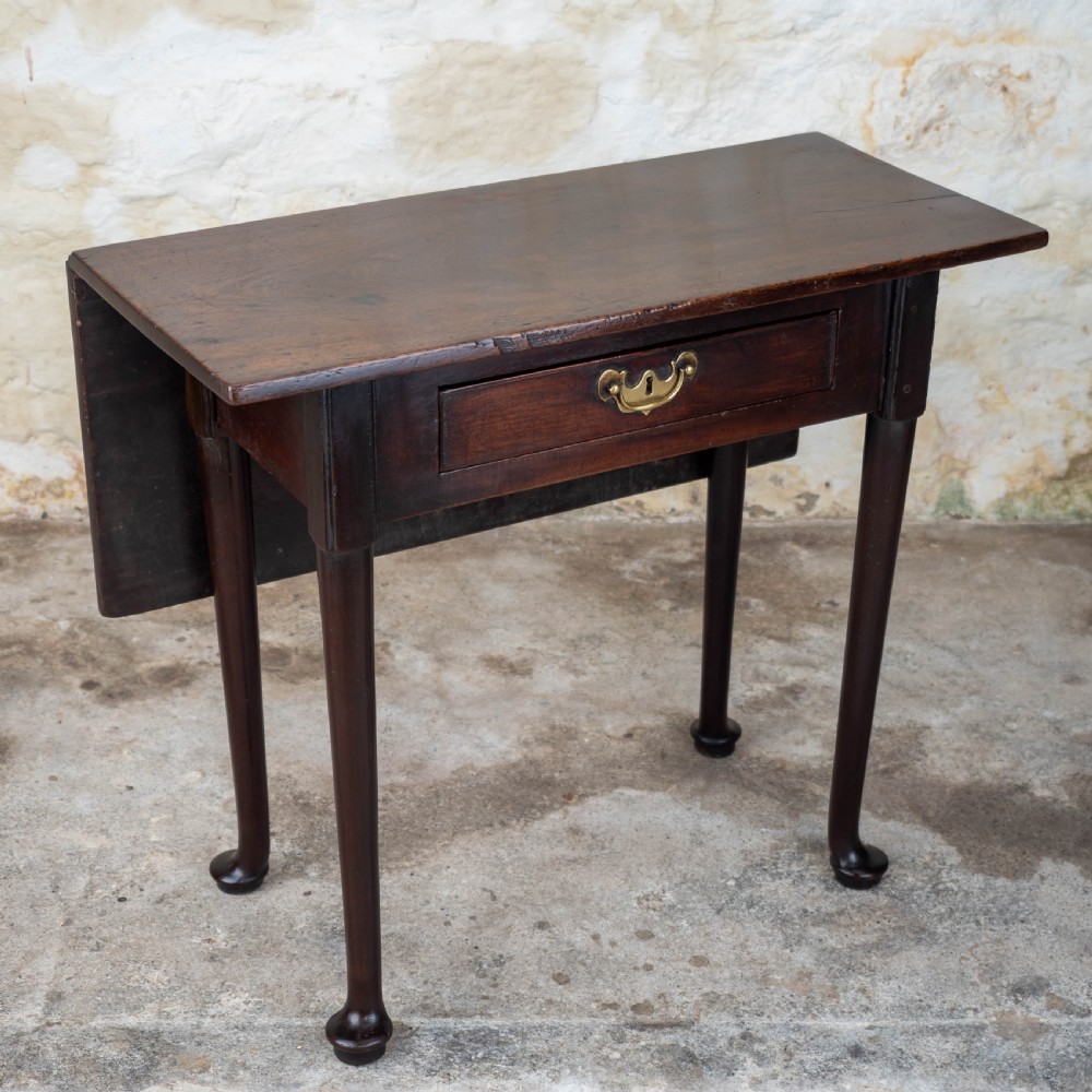 George II Pad Foot Mahogany Console / Drop-Leaf Tea Table View VIII