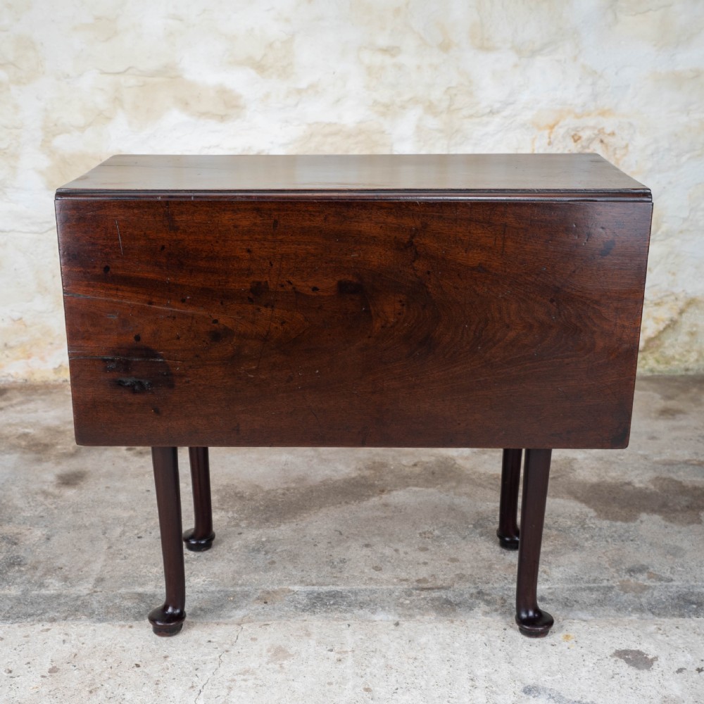 George II Pad Foot Mahogany Console / Drop-Leaf Tea Table View XV