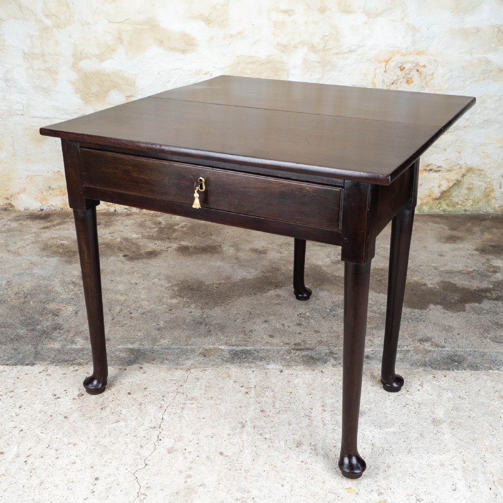 George II Pad Foot Mahogany Console / Drop-Leaf Tea Table View IV