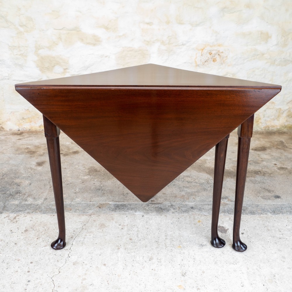 George II Pad Foot Mahogany Triangular Corner Drop-Leaf Tea Table View VIII