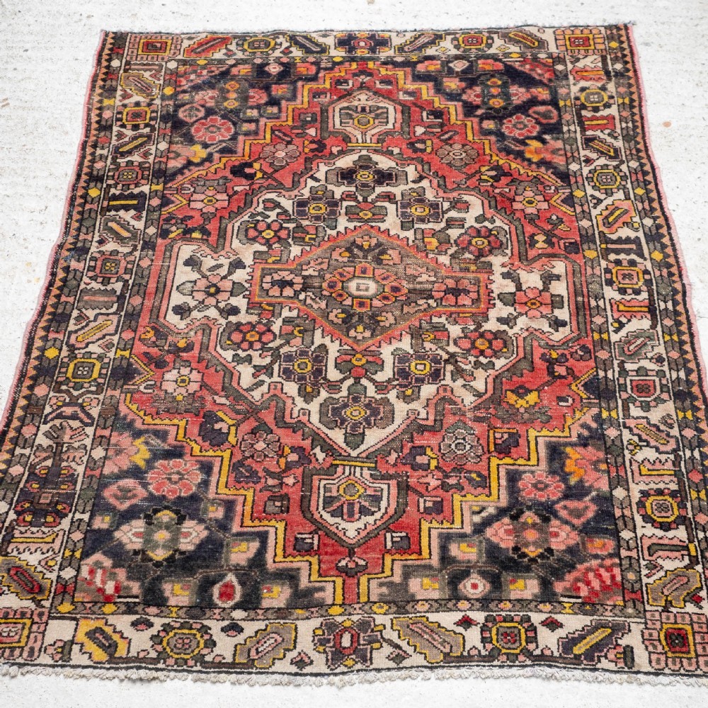 Persian Qashgai Hamadan Handwoven Rug 6'3
