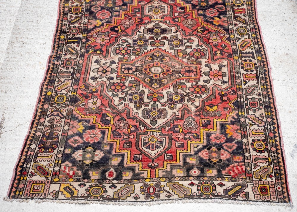 Persian Qashgai Hamadan Handwoven Rug 6'3
