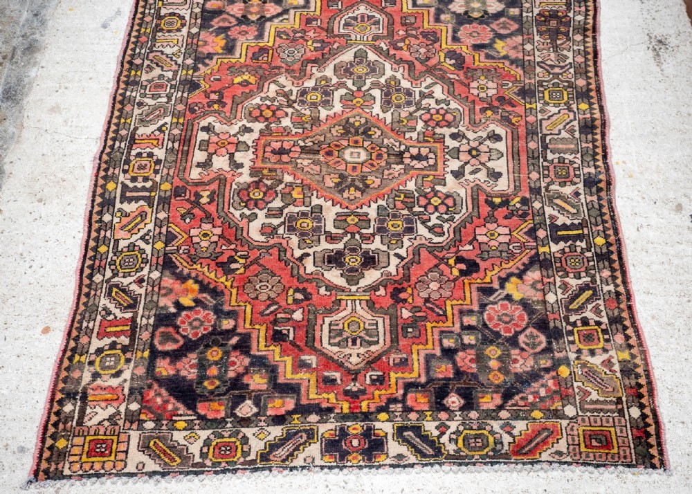 Persian Qashgai Hamadan Handwoven Rug 6'3