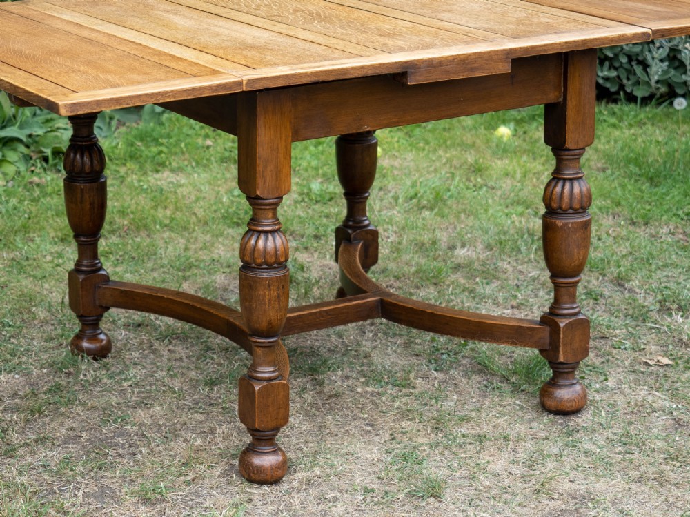 C17th Style Oak Drawer Leaf Extending Dining Table C1920 (Jacobean Carolean) View V