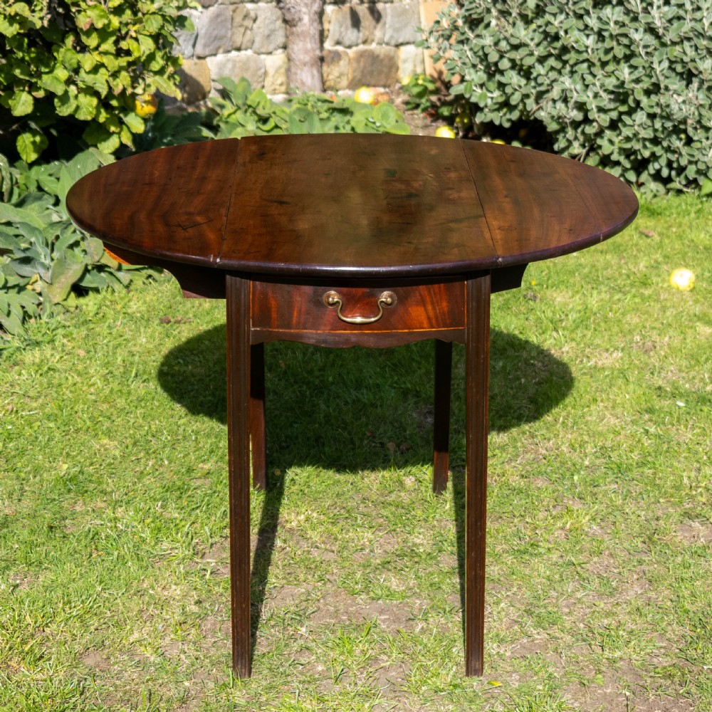 Georgian Mahogany Round Drop Leaf Table C1770 (George III) View VI