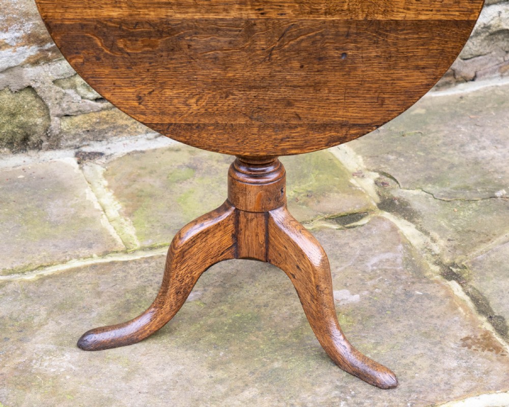 George II Oak Tilt Top Country Tripod Supper Table  (Georgian) View VIII