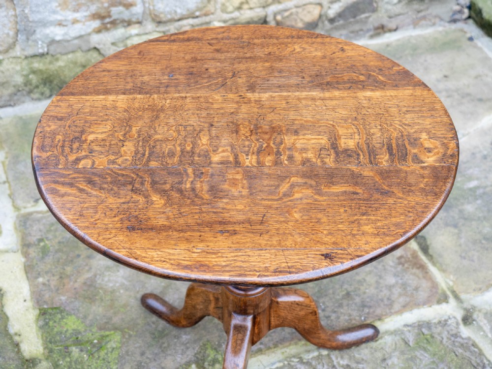 George II Oak Tilt Top Country Tripod Supper Table  (Georgian) View X