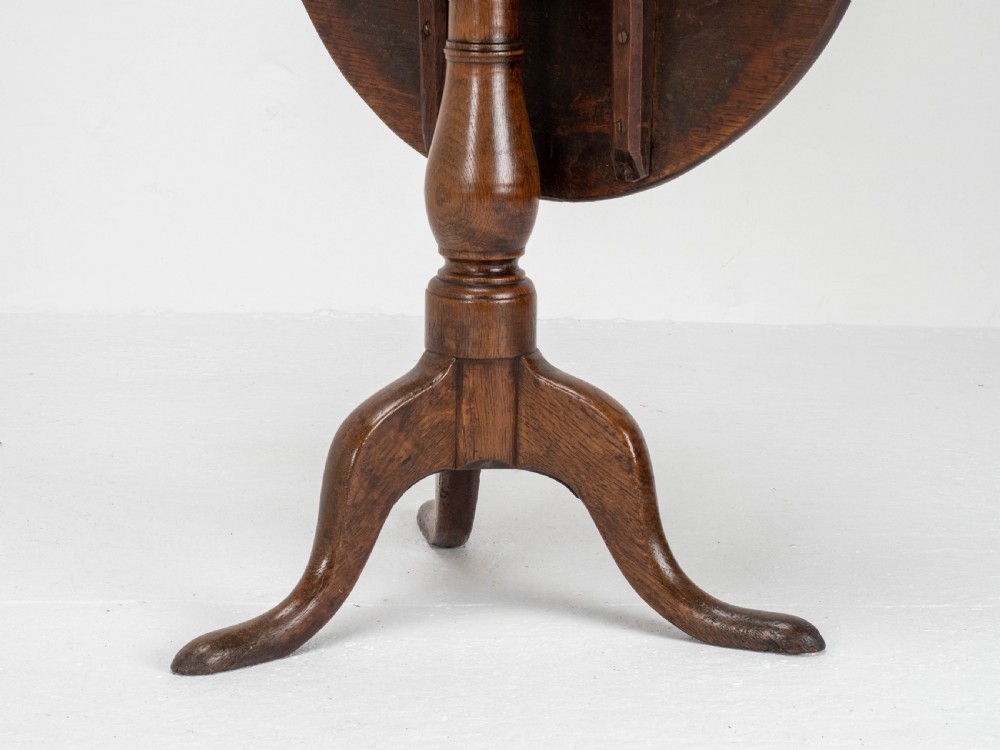 George II Oak Tilt Top Country Tripod Supper Table (Georgian) View XIII