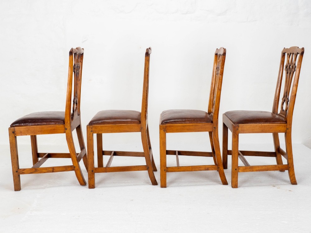 Georgian Chippendale Country Vernacular Style Elm & Leather Set of 4 Dining Chairs View VII
