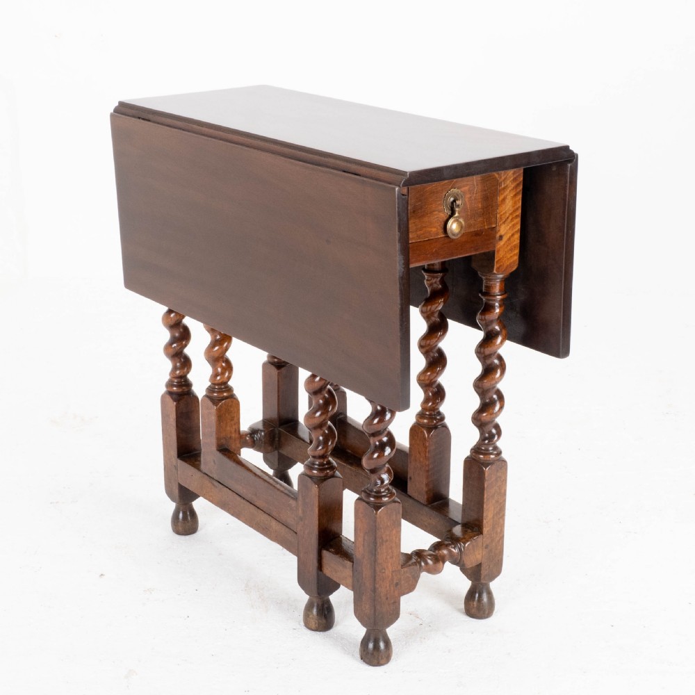 Queen Anne Red Walnut Small Barley-Twist Gateleg Drop Leaf Side Table View XV