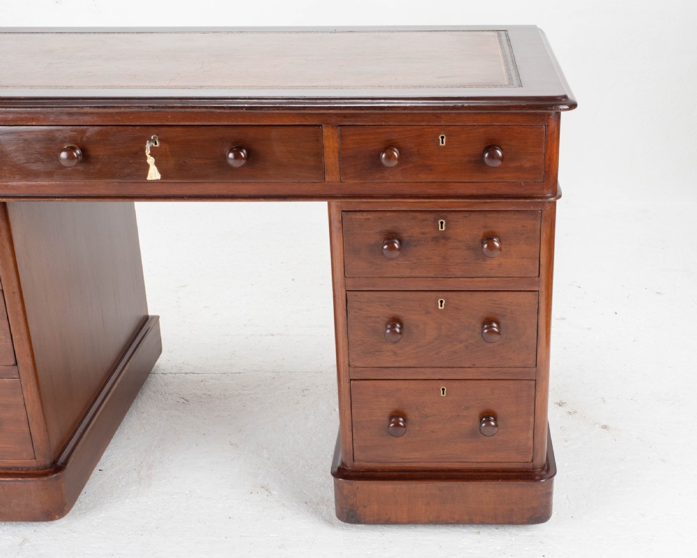 Victorian Mahogany Pedestal Desk with Leather Skiver View V