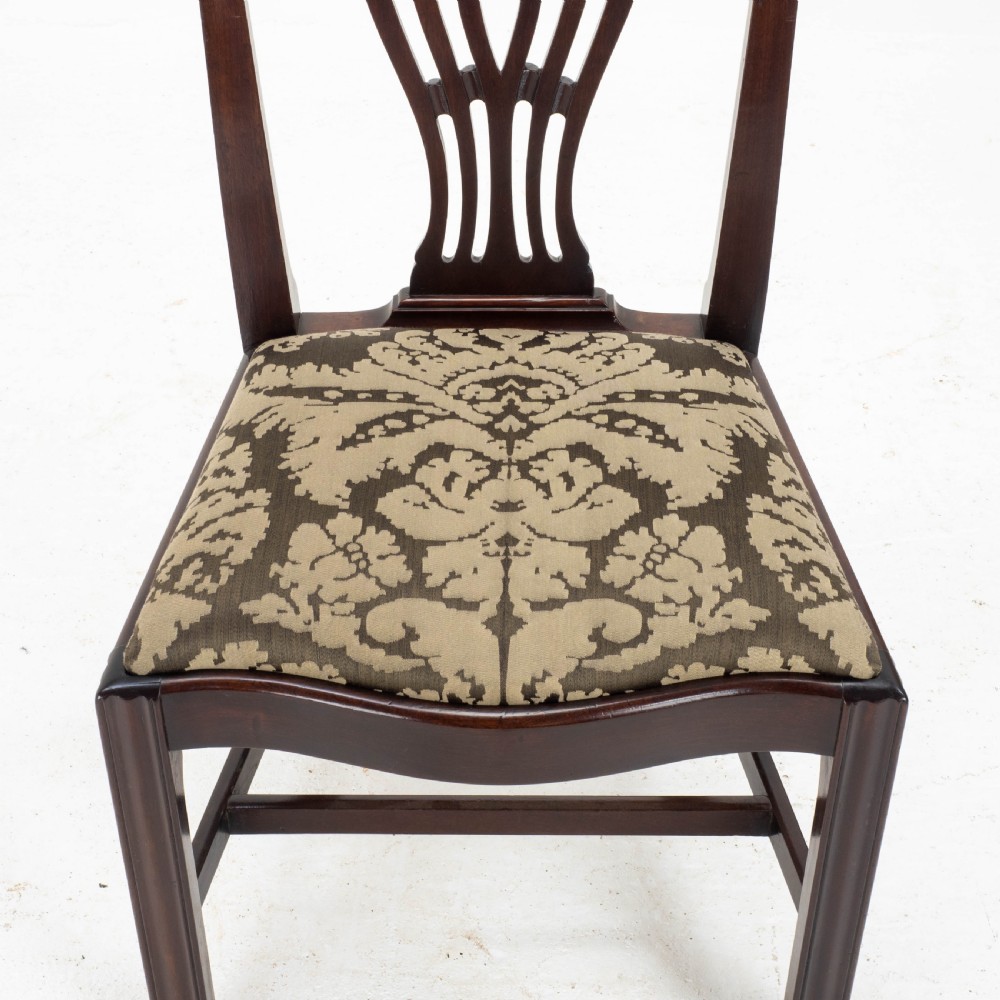 Georgian Chippendale Mahogany Set of 4 Dining Chairs (George III) View IX