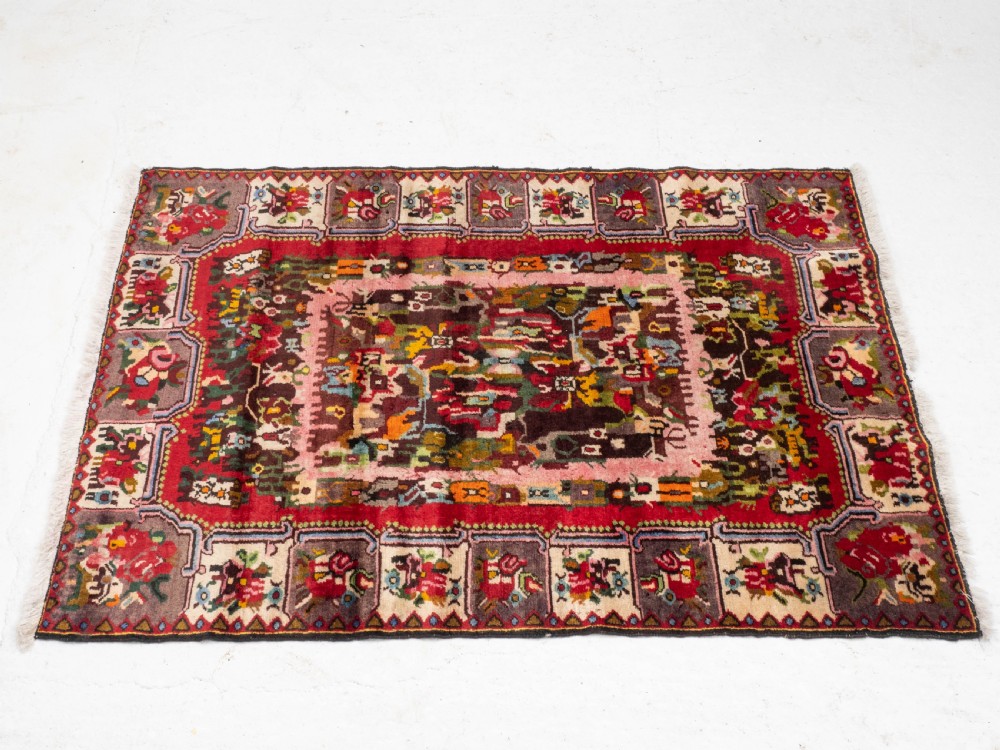 Bakhtiari Persian Handwoven Rug 5'6