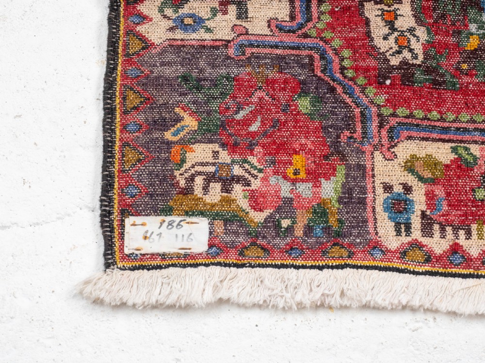 Bakhtiari Persian Handwoven Rug 5'6