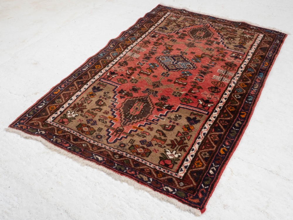 Hamadan Persian Handwoven Rug 5'x3' (152x92cm Oriental) View II
