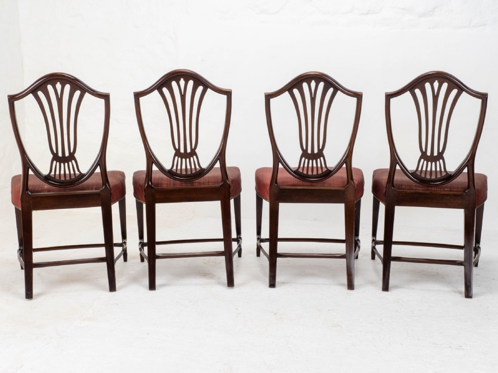 Hepplewhite Style C19th Horsehair Upholstered Set of 4 Mahogany Dining Chairs View V