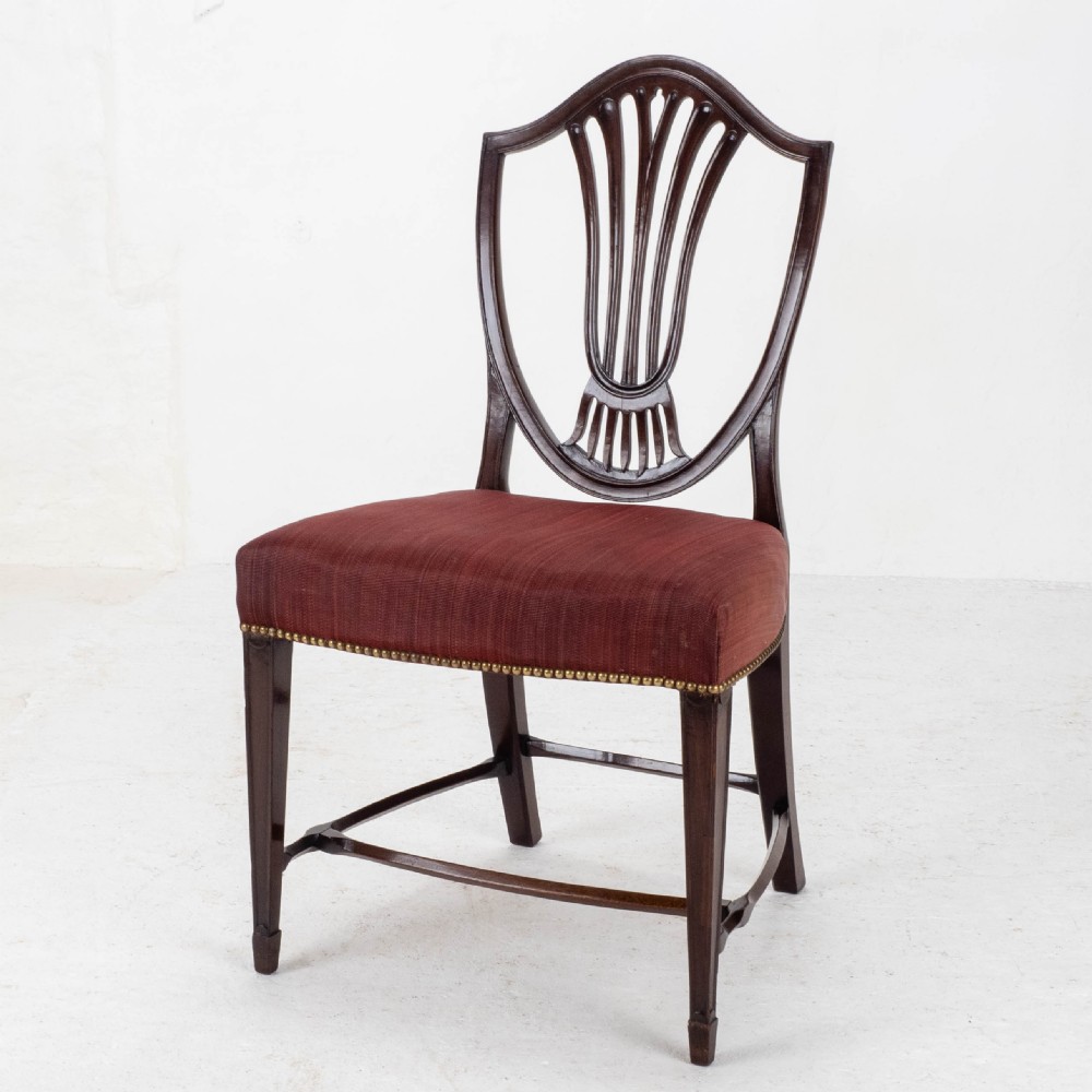 Hepplewhite Style C19th Horsehair Upholstered Set of 4 Mahogany Dining Chairs View VII