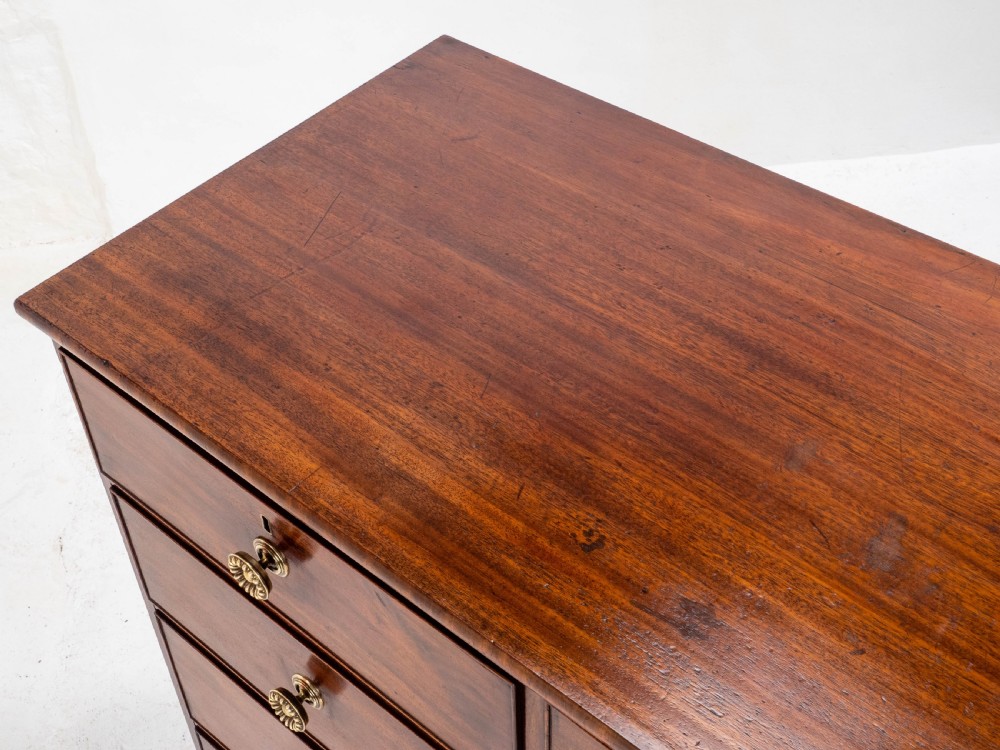Georgian Straight Front Mahogany Chest of Drawers in the Manner of Gillows C1810 View XVIII