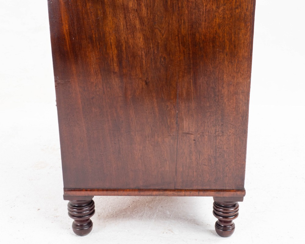 Georgian Straight Front Mahogany Chest of Drawers in the Manner of Gillows C1810 View XIX