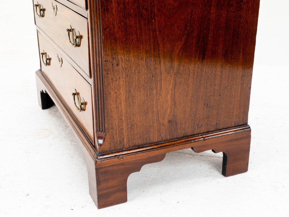 Georgian Mahogany Inlaid Bachelors Chest of Drawers (George II/III) View XIV