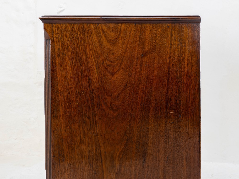 Georgian Mahogany Inlaid Bachelors Chest of Drawers (George II/III) View XV