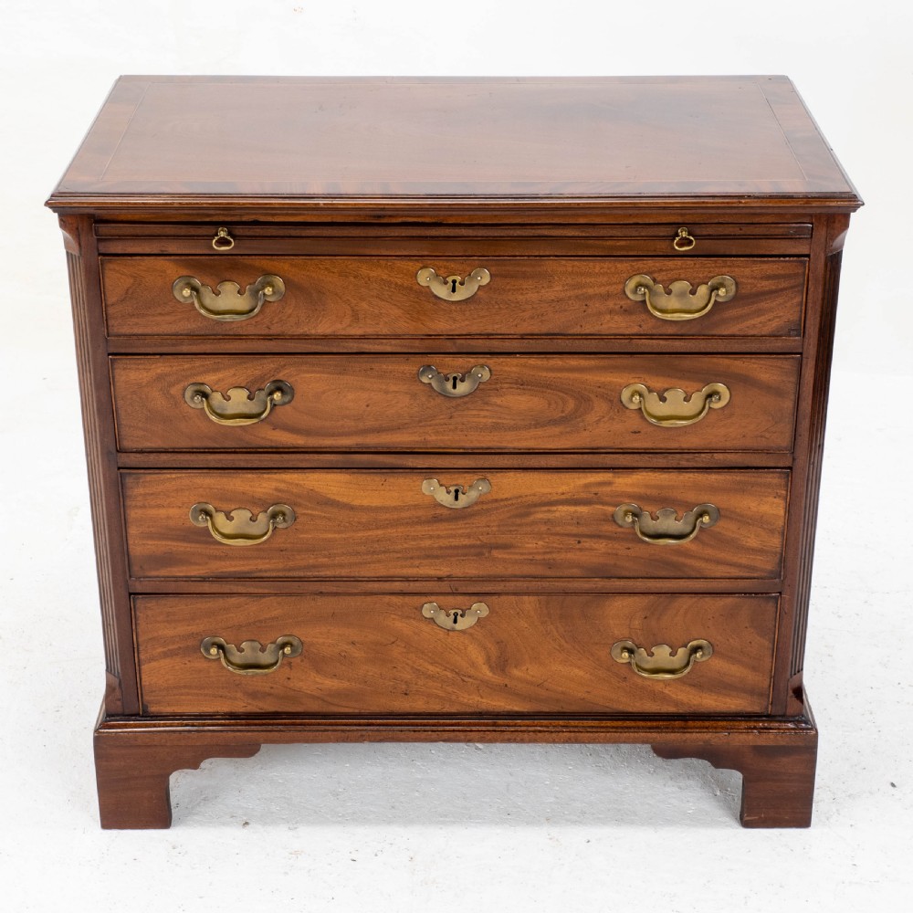Georgian Mahogany Inlaid Bachelors Chest of Drawers (George II/III) View XVIII