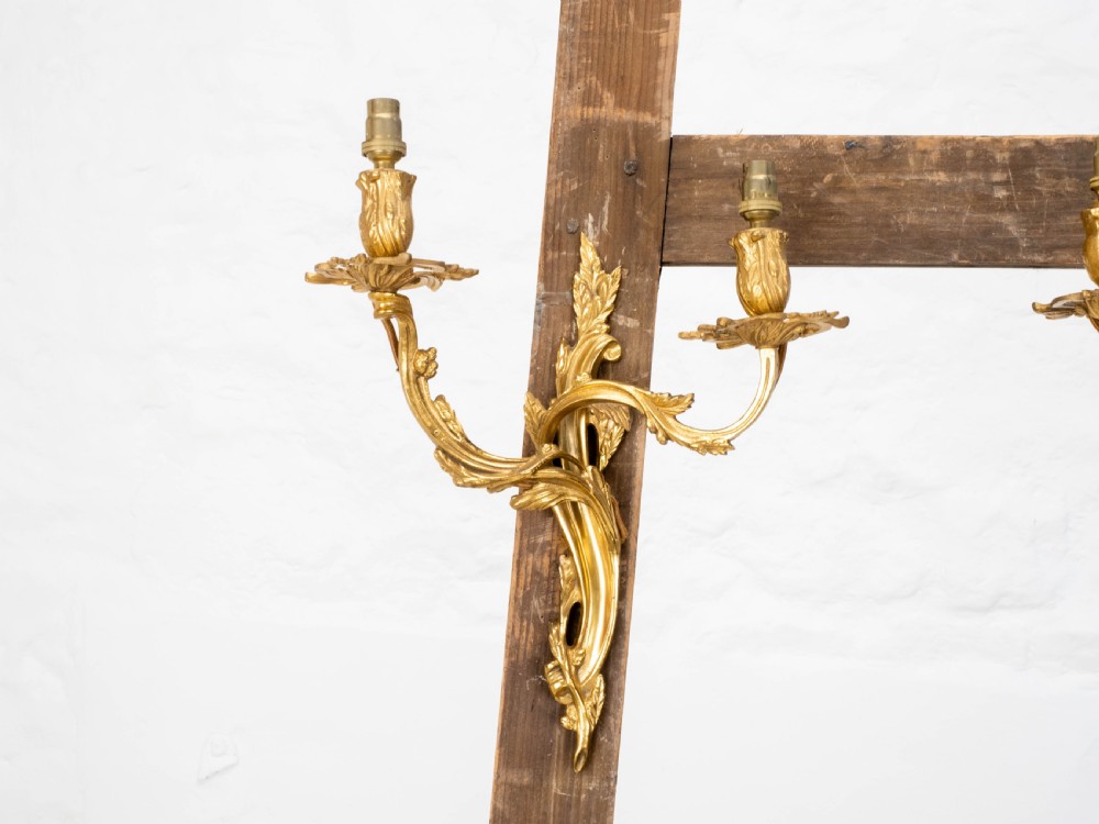 Pair C19th French Rococo Gilt Metal Wall Sconces (Wall lights) View III
