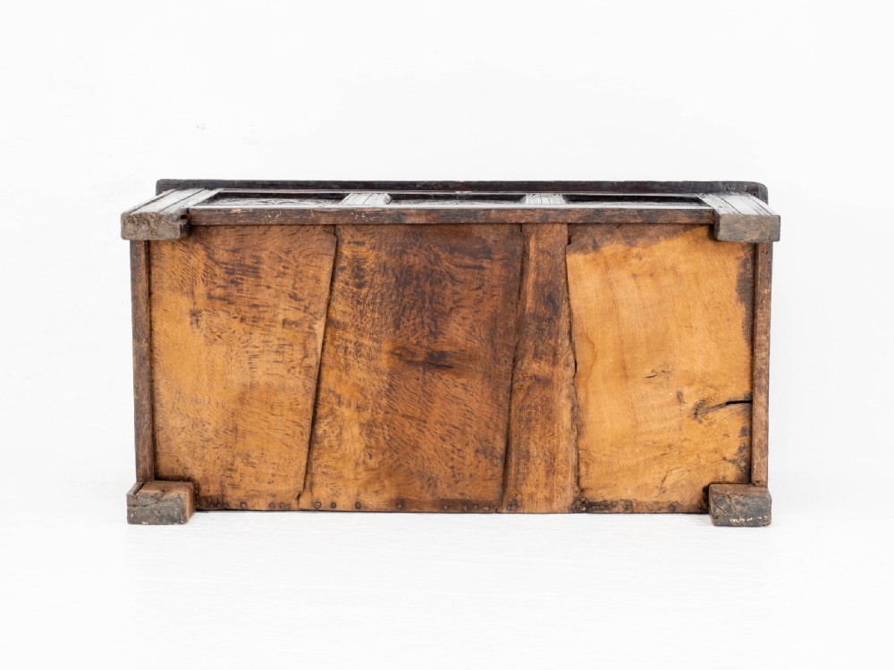 Charles II C17th Carved Oak Panelled Coffer w/ Solid Plank Lid C1675 (Carolean) View XVI