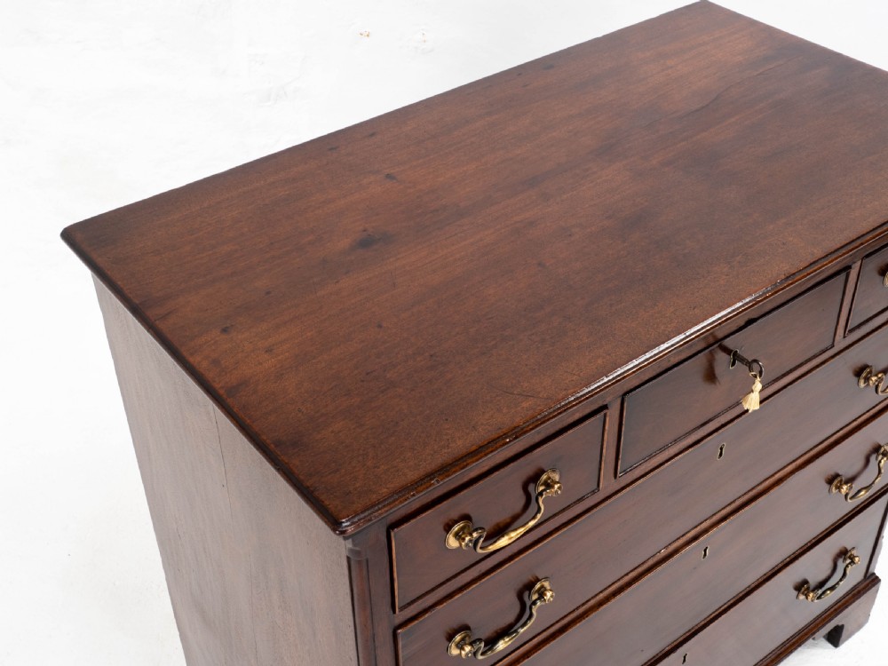 George III Mahogany Straight Front Chest of Drawers (Georgian) View IX