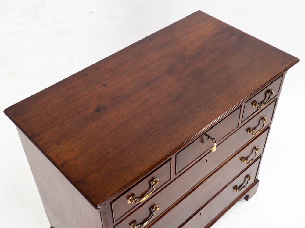 George III Mahogany Straight Front Chest of Drawers (Georgian) View X