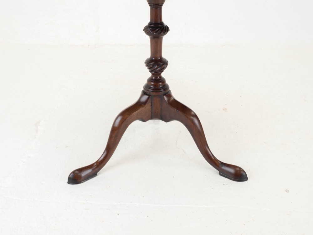 Georgian Style C19th Mahogany Dish Top Tripod Wine or Side Table View XII
