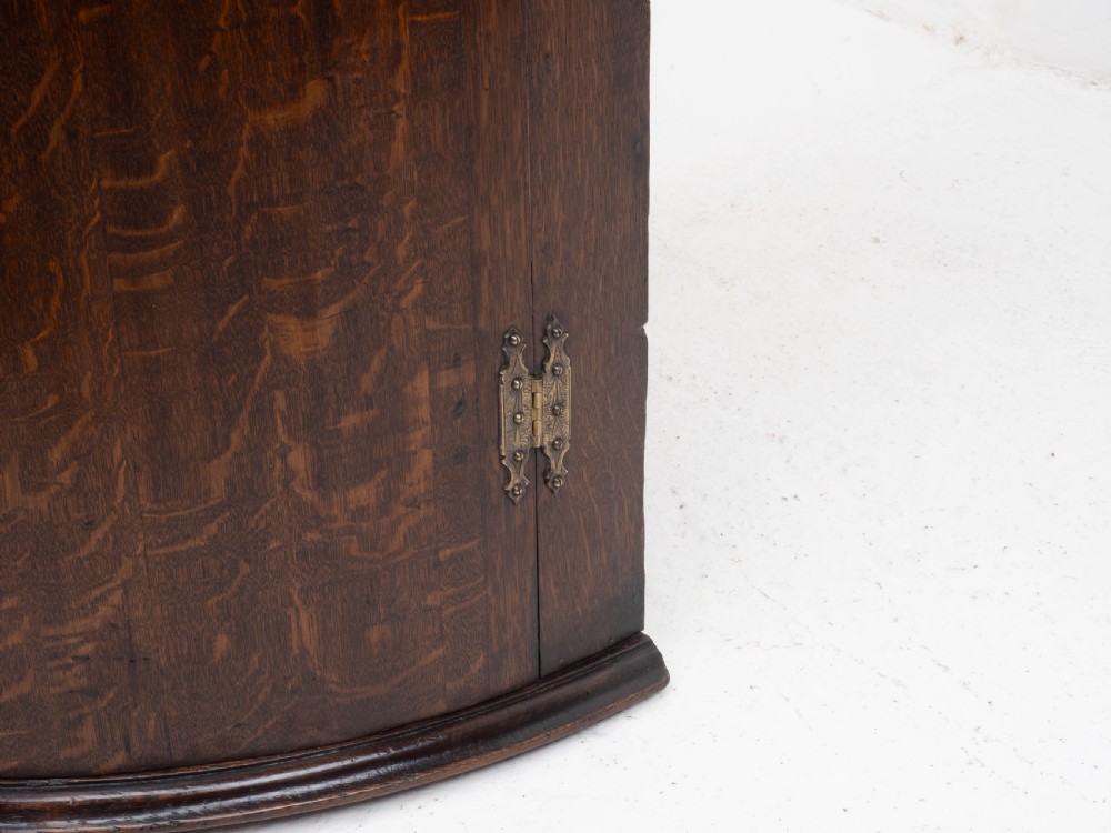 George III Oak Bow Front Wall Hanging Corner Cabinet (Georgian) View XII
