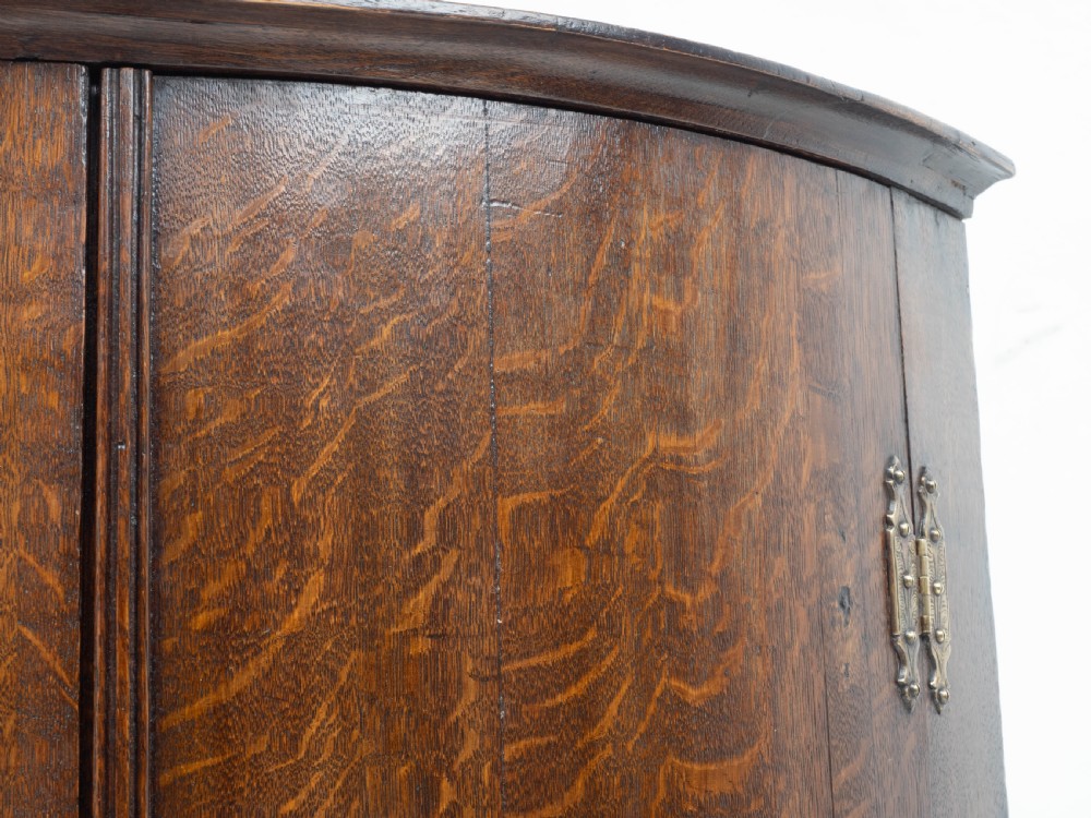 George III Oak Bow Front Wall Hanging Corner Cabinet (Georgian) View XVI
