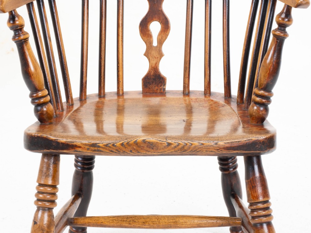 C19th Low Bow Back Elm & Ash Windsor Armchair (Chair Carver) View X