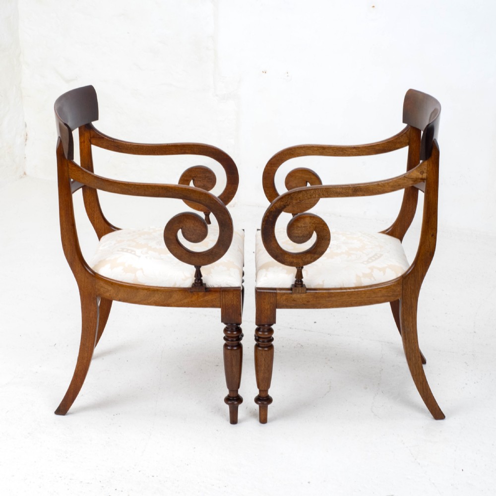 Victorian Set of 8 Mahogany Bar Back Dining Chairs Carvers C1850 View IX