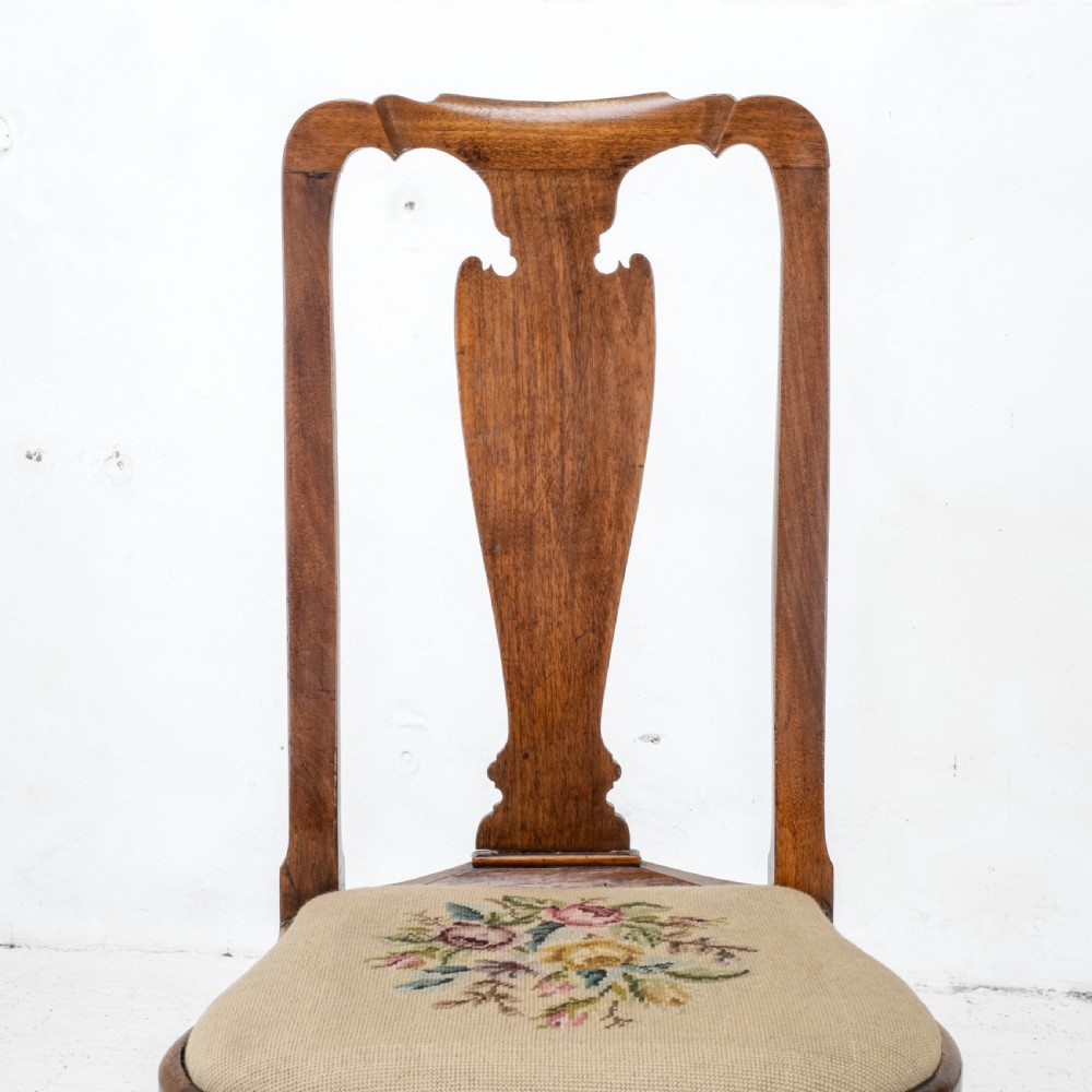 George I / Queen Anne Early C18th Carved Walnut Tapestry Upholstered Side Chair (Georgian) View X